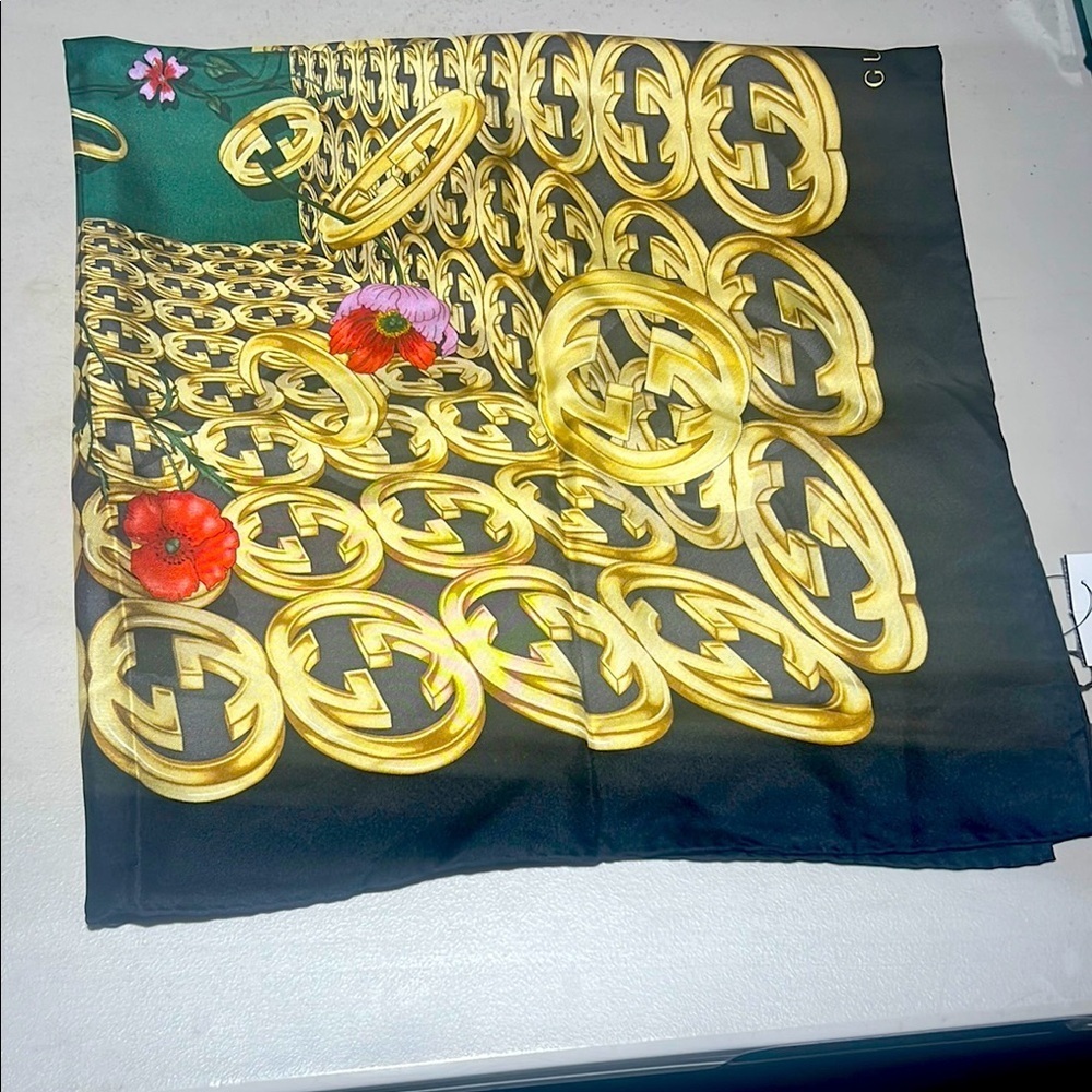 Gucci Black and Gold Logo Scarf 34x34 NWT